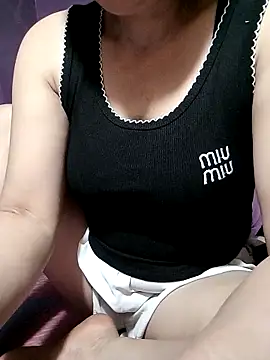 Surrilove online show from April 2026 05:10:01 PM