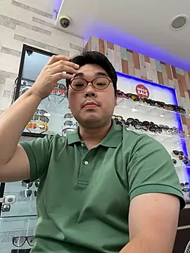 gayfucuxuc online show from September 2025 03:00:02 AM