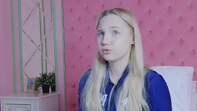 Sky Cutie online show from February 2026 05:07:02 AM