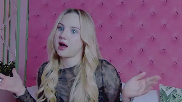 Sky Cutie online show from March 2026 05:04:02 AM