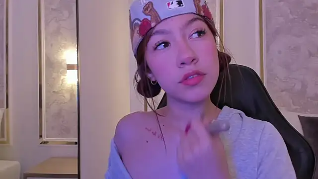 Snapshot of doll_eyees_ chatting on September 2025 03:51:01 AM doll eyees online show from September 2025 03:51:01 AM