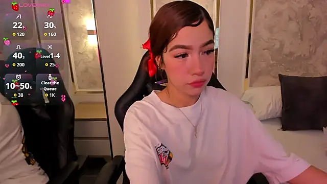 Snapshot of doll_eyees_ chatting on October 2025 07:12:02 PM doll eyees online show from October 2025 07:12:02 PM