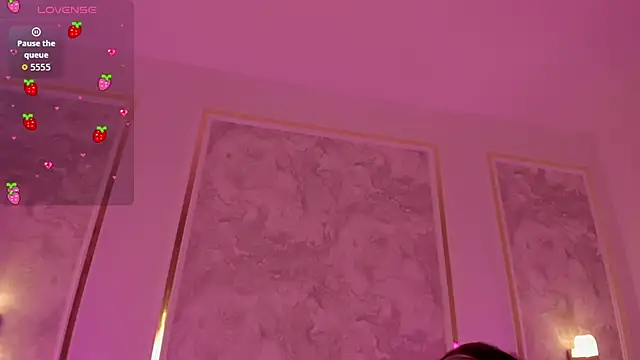Snapshot of doll_eyees_ chatting on October 2025 02:26:02 AM doll eyees online show from October 2025 02:26:02 AM