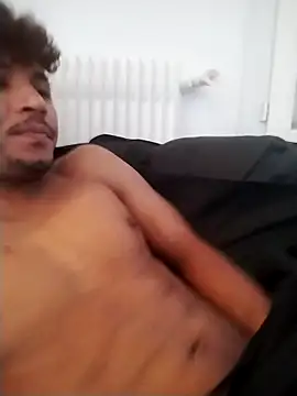 Snapshot of shu992 chatting on April 2026 05:59:01 PM shu992 online show from April 2026 05:59:01 PM