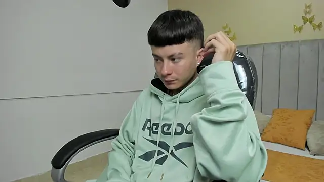 Nascary Fox online show from January 2026 05:00:02 AM