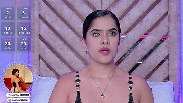 Snapshot of Martina-Roberts- chatting on April 2026 04:32:01 AM Martina-Roberts- online show from April 2026 04:32:01 AM