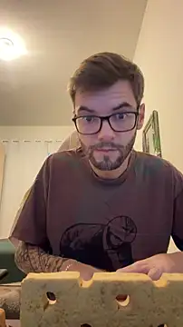 Snapshot of Leonsouzaof chatting on March 2026 09:39:02 PM Leonsouzaof online show from March 2026 09:39:02 PM