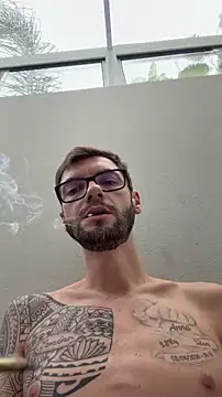 Snapshot of Leonsouzaof chatting on April 2026 06:32:01 PM Leonsouzaof online show from April 2026 06:32:01 PM