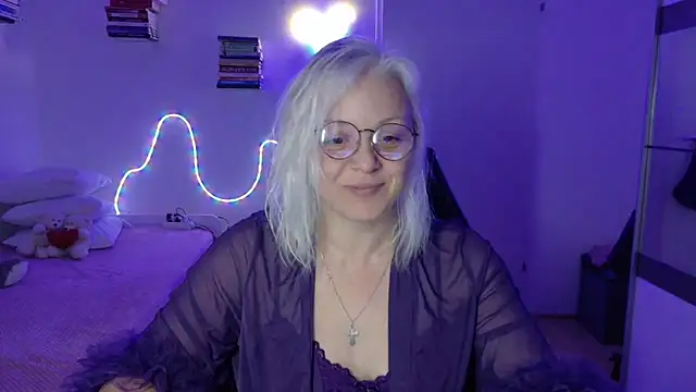 Linsy Kim online show from April 2026 07:07:02 PM