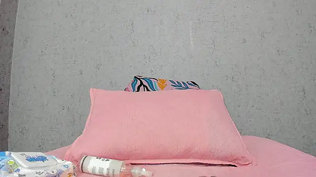 Snapshot of scarlett646 chatting on October 2025 03:18:02 AM scarlett646 online show from October 2025 03:18:02 AM