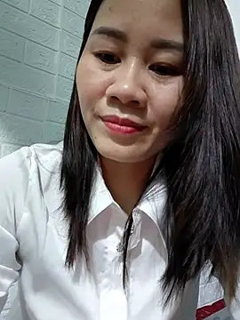 Snapshot of Singlemom69x chatting on November 2025 02:08:02 PM Singlemom69x online show from November 2025 02:08:02 PM