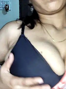 Snapshot of Savita2310 chatting on November 2025 07:15:01 PM Savita2310 online show from November 2025 07:15:01 PM