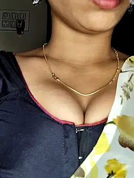 Snapshot of Savita2310 chatting on November 2025 06:22:02 PM Savita2310 online show from November 2025 06:22:02 PM