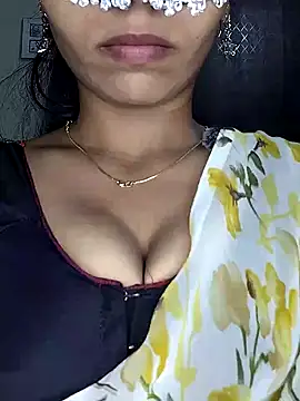 Snapshot of Savita2310 chatting on December 2025 05:41:02 PM Savita2310 online show from December 2025 05:41:02 PM