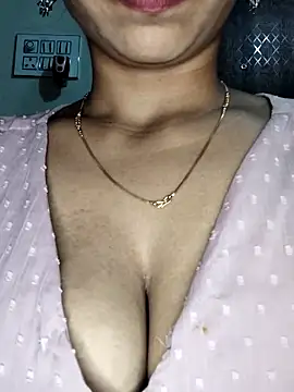 Snapshot of Savita2310 chatting on December 2025 06:04:01 PM Savita2310 online show from December 2025 06:04:01 PM