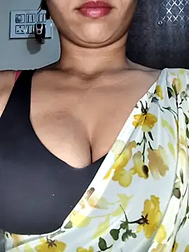 Snapshot of Savita2310 chatting on December 2025 06:01:02 PM Savita2310 online show from December 2025 06:01:02 PM