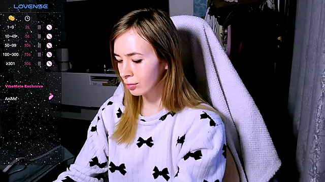 Snapshot of ZoyaMill chatting on March 2026 06:53:02 AM ZoyaMill online show from March 2026 06:53:02 AM