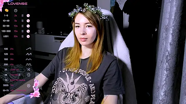 Snapshot of ZoyaMill chatting on March 2026 07:14:02 AM ZoyaMill online show from March 2026 07:14:02 AM