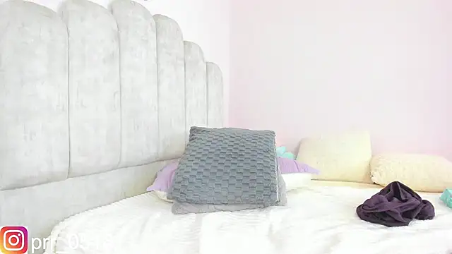 Snapshot of paula_cosio chatting on October 2025 04:05:02 PM paula cosio online show from October 2025 04:05:02 PM