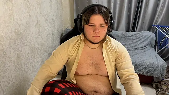 desiredude9 online show from September 2025 06:40:01 PM