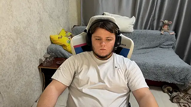 desiredude9 online show from September 2025 06:33:02 PM