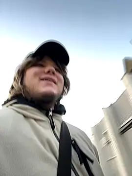 desiredude9 online show from October 2025 11:00:02 AM