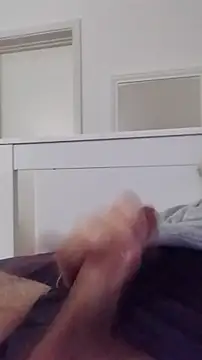 Snapshot of NewJoiner chatting on November 2025 08:30:01 PM NewJoiner online show from November 2025 08:30:01 PM