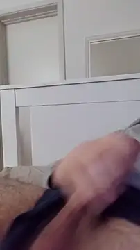 Snapshot of NewJoiner chatting on December 2025 06:39:01 PM NewJoiner online show from December 2025 06:39:01 PM