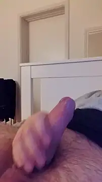 Snapshot of NewJoiner chatting on December 2025 04:01:02 PM NewJoiner online show from December 2025 04:01:02 PM