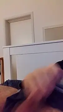 Snapshot of NewJoiner chatting on February 2026 10:24:01 PM NewJoiner online show from February 2026 10:24:01 PM