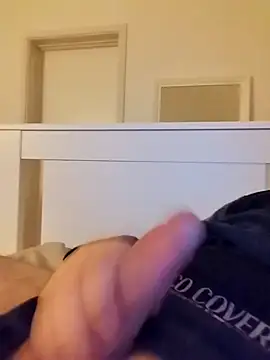 Snapshot of NewJoiner chatting on April 2026 06:13:02 PM NewJoiner online show from April 2026 06:13:02 PM