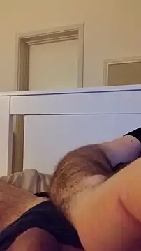 Snapshot of NewJoiner chatting on April 2026 06:37:01 PM NewJoiner online show from April 2026 06:37:01 PM