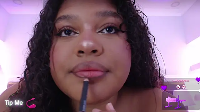 LennaEvans online show from September 2025 10:51:02 AM