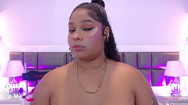 LennaEvans online show from October 2025 11:17:01 AM