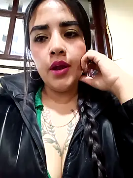 Snapshot of MAYE__13 chatting on September 2025 02:06:02 PM MAYE 13 online show from September 2025 02:06:02 PM