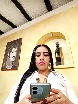 Snapshot of MAYE__13 chatting on September 2025 02:07:01 PM MAYE 13 online show from September 2025 02:07:01 PM