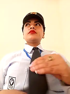 Snapshot of MAYE__13 chatting on October 2025 06:09:01 PM MAYE 13 online show from October 2025 06:09:01 PM