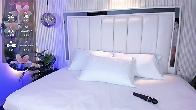 MariathLittle online show from November 2025 05:33:02 PM