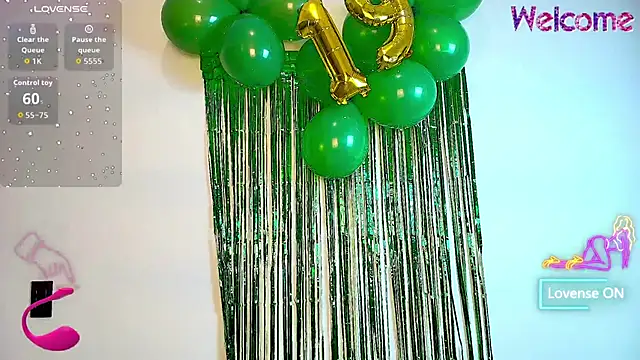 MiniLove 01 online show from January 2026 12:07:02 PM