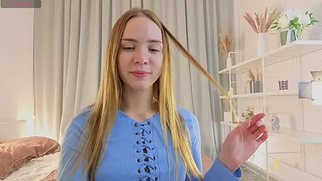 CarollSmithh online show from November 2025 09:03:02 PM