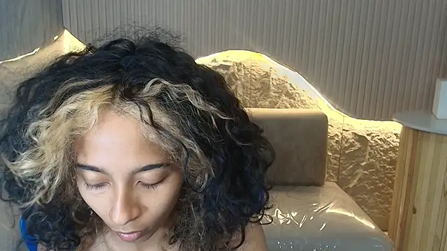 Agnis ink r online show from October 2025 12:53:02 PM