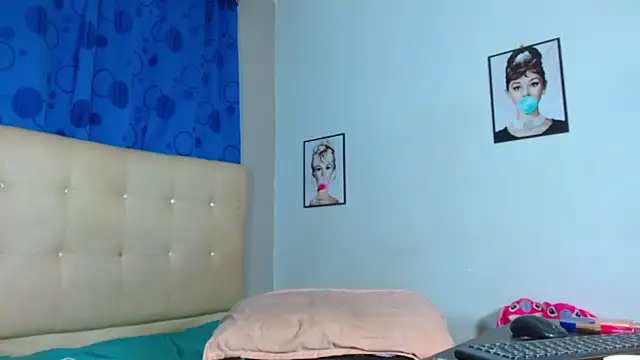 ebonny ts online show from September 2025 11:44:01 AM