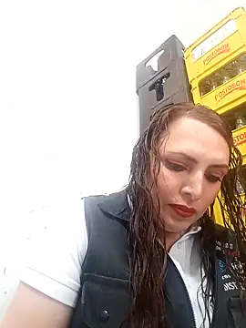 Snapshot of VERONICA__03 chatting on October 2025 02:28:02 PM VERONICA 03 online show from October 2025 02:28:02 PM