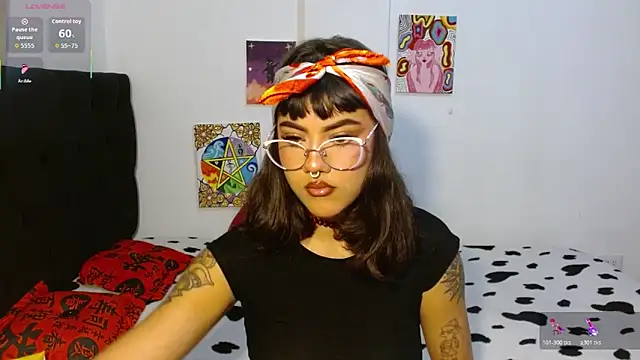 Snapshot of Divinejewel444 chatting on October 2025 07:45:02 AM Divinejewel444 online show from October 2025 07:45:02 AM