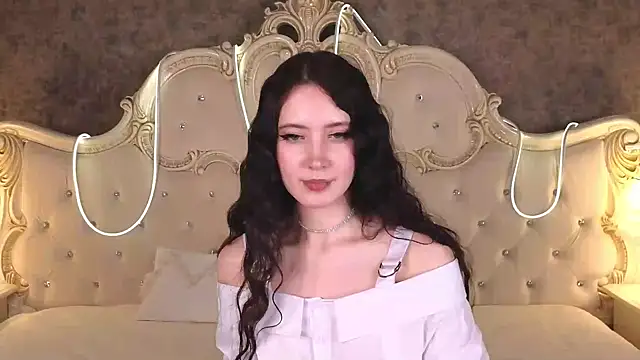 Snapshot of GraceMartinos chatting on October 2025 09:06:01 PM GraceMartinos online show from October 2025 09:06:01 PM