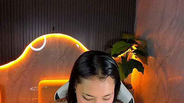 Hollypeyton Tp online show from September 2025 08:08:02 PM