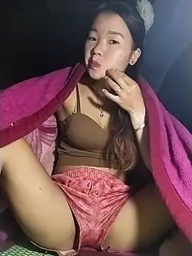 lylylove online show from November 2025 12:45:02 AM