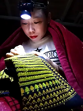 Ngocmi909 online show from December 2025 12:21:02 PM