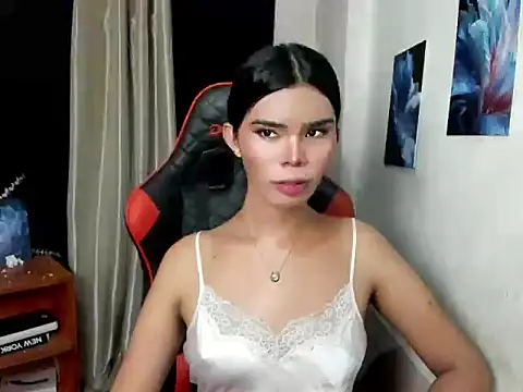 Snapshot of dianne_swift chatting on June 2026 09:37:01 AM dianne swift online show from June 2026 09:37:01 AM