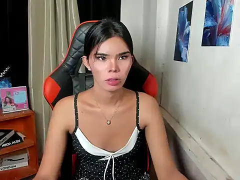 Snapshot of dianne_swift chatting on July 2026 10:42:02 PM dianne swift online show from July 2026 10:42:02 PM